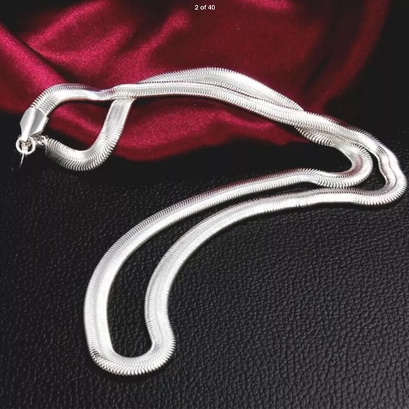 Pink Magnolia Other - NEW sterling silver chain very nice